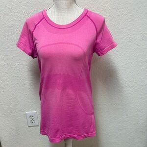 🍋 LULULEMON Pink Short Sleeve Swiftly Top Sizd 10